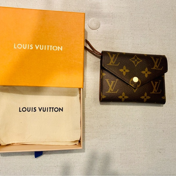 Louis Vuitton Victorine wallet - Picture 5 of 7
